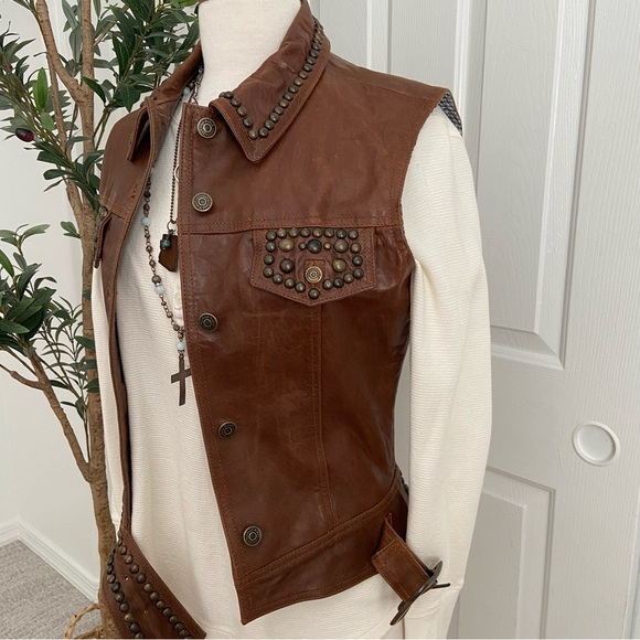 The Ranch Wear Vintage Rebel Leather Studded Vest - Picture 8 of 15